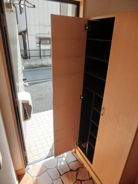 玄関　トール式シューズボックス
