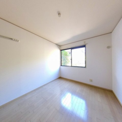 その他部屋・スペース　使い勝手のいい寝室です