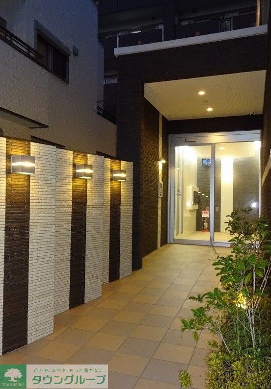 建物外観　エントランス