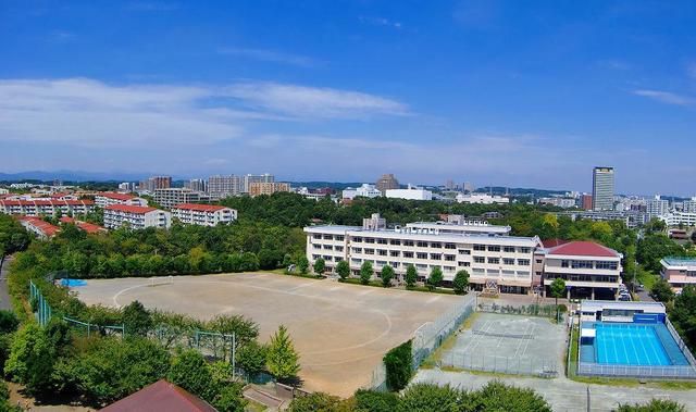 その他　多摩市立落合中学校（その他）まで3630m