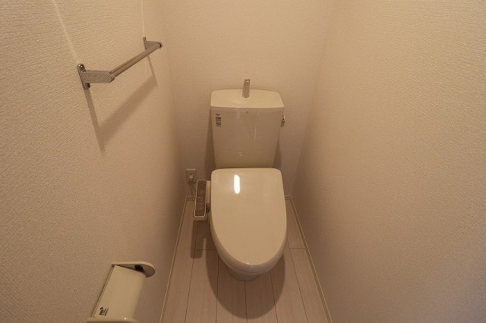 トイレ　清潔感のあるトイレです