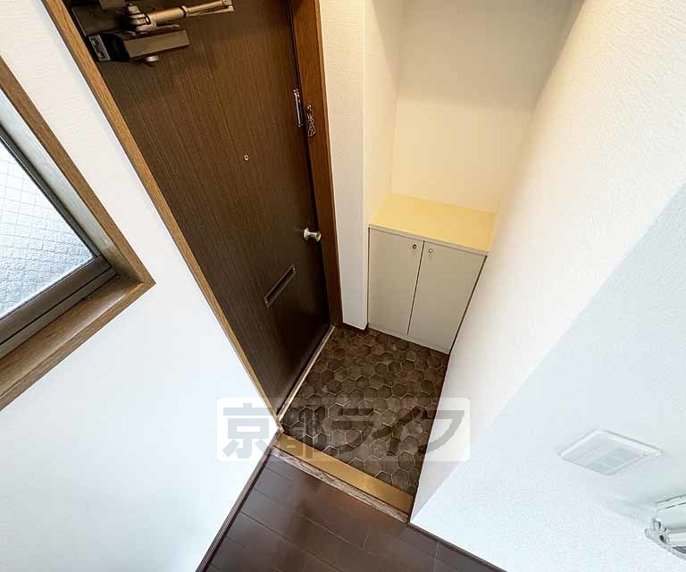 玄関　シューズボックス付きです。
