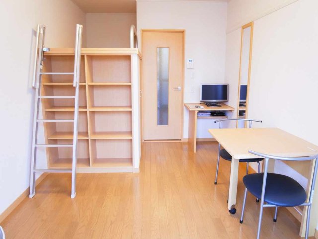 居室・リビング　1階、同タイプの部屋の写真です