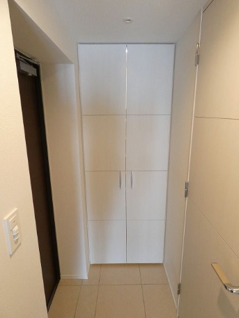 玄関　☆シューズボックス付き玄関スペース☆