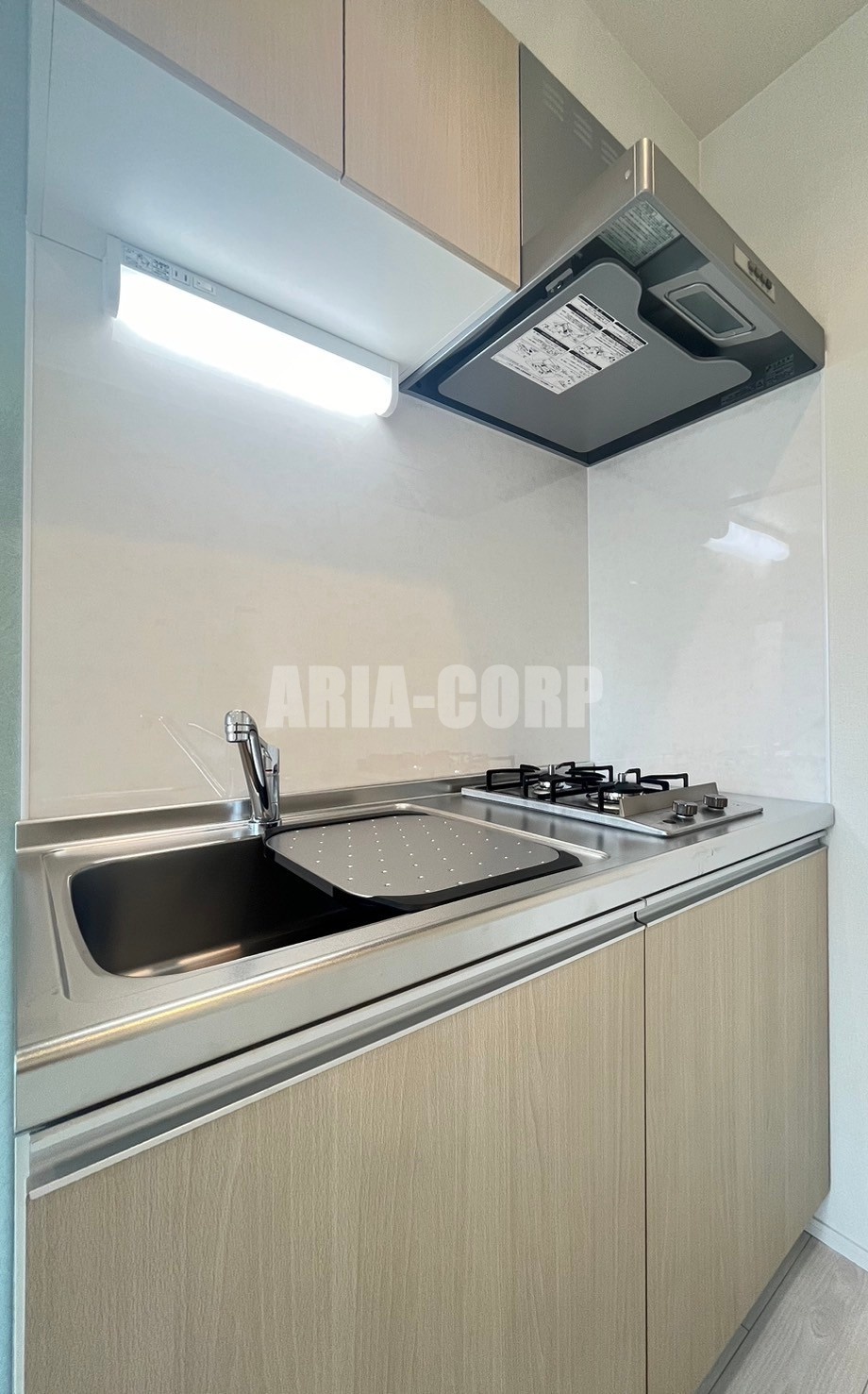 キッチン　2コンロ付き、幅広のキッチンスペース♪