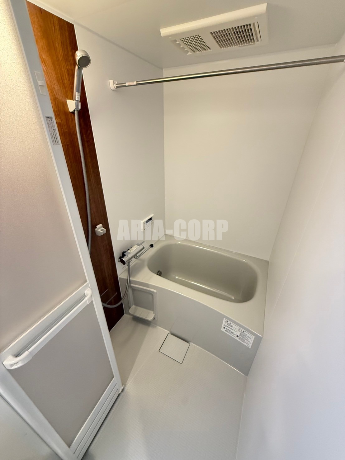 バス・シャワールーム　追炊き・浴室乾燥機付きのバスルーム♪