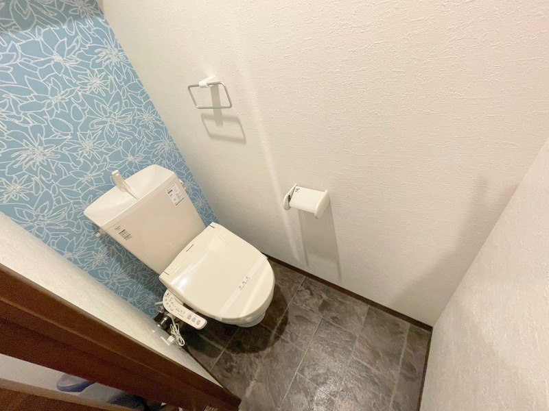 トイレ　ウォシュレット付きで快適な環境です♪