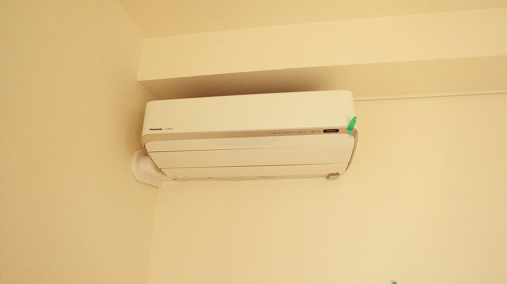 バルコニー　エアコン
