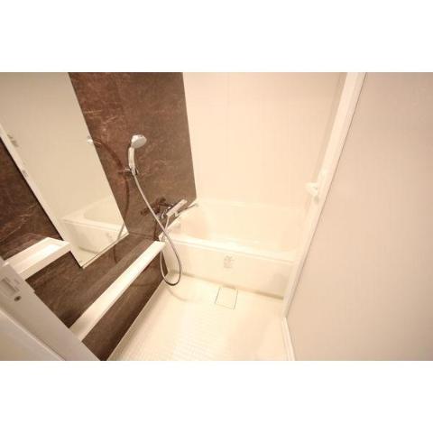 バス・シャワールーム　バス