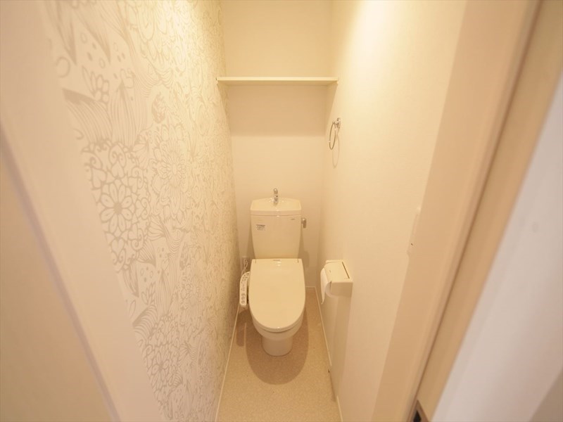 トイレ　温水洗浄暖房便座付トイレ