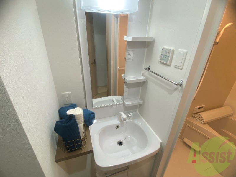 洗面設備　独立洗面台のスペースは脱衣所として利用しても問題ないですね。