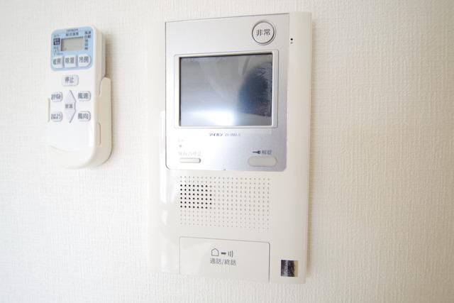 セキュリティ　★ＴＶモニタフォンで、玄関を開ける前に誰かを確認できます★