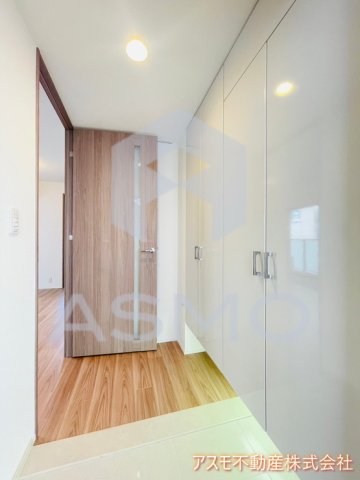 玄関　同マンション別部屋参考写真