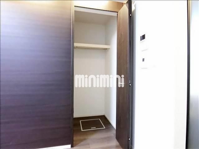 収納　クローゼットでお荷物もすっきり収納。