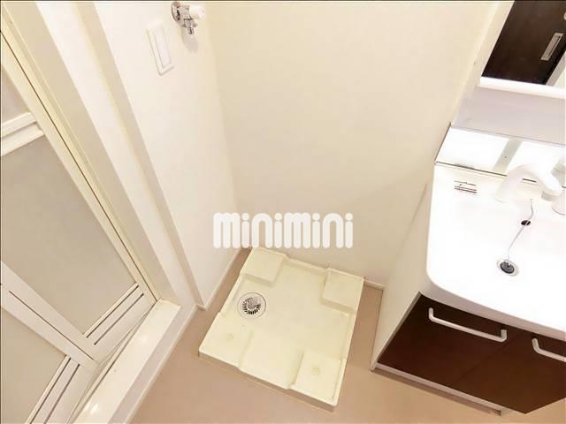 その他設備　室内洗濯機置場には排水パン付き。