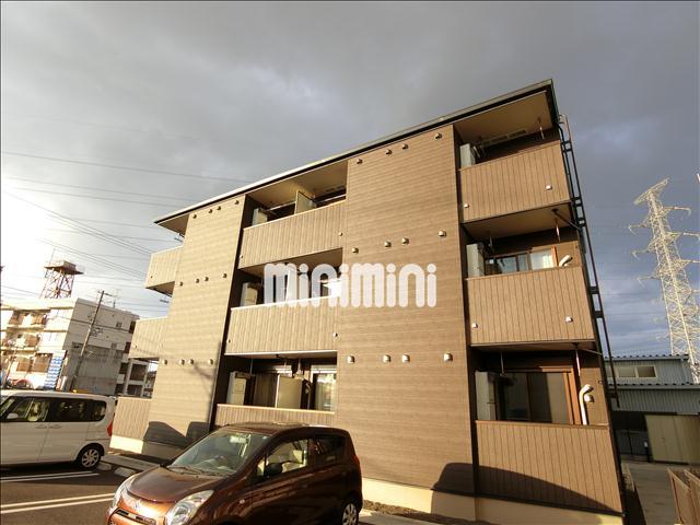 建物外観　２０１６年築のアパートです。