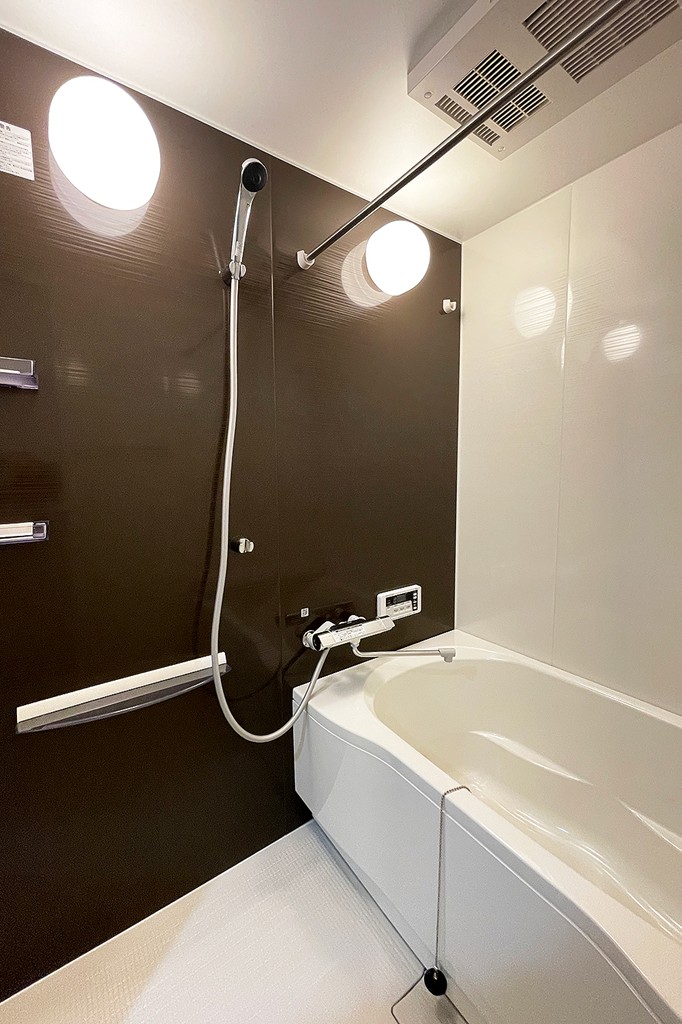 バス・シャワールーム　浴室乾燥機付き