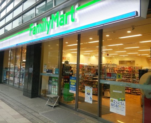 コンビニ　ファミリーマート 南山堂第一京浜芝店（コンビニ）まで96m