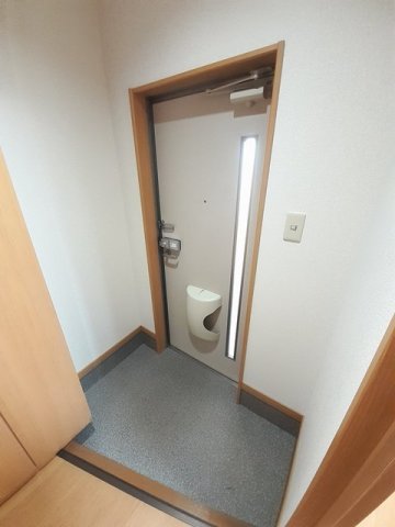 玄関　シューズボックス付きの玄関です★