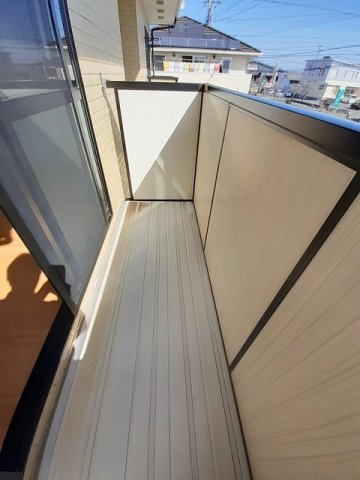 バルコニー　陽当たり良好なバルコニーです♪