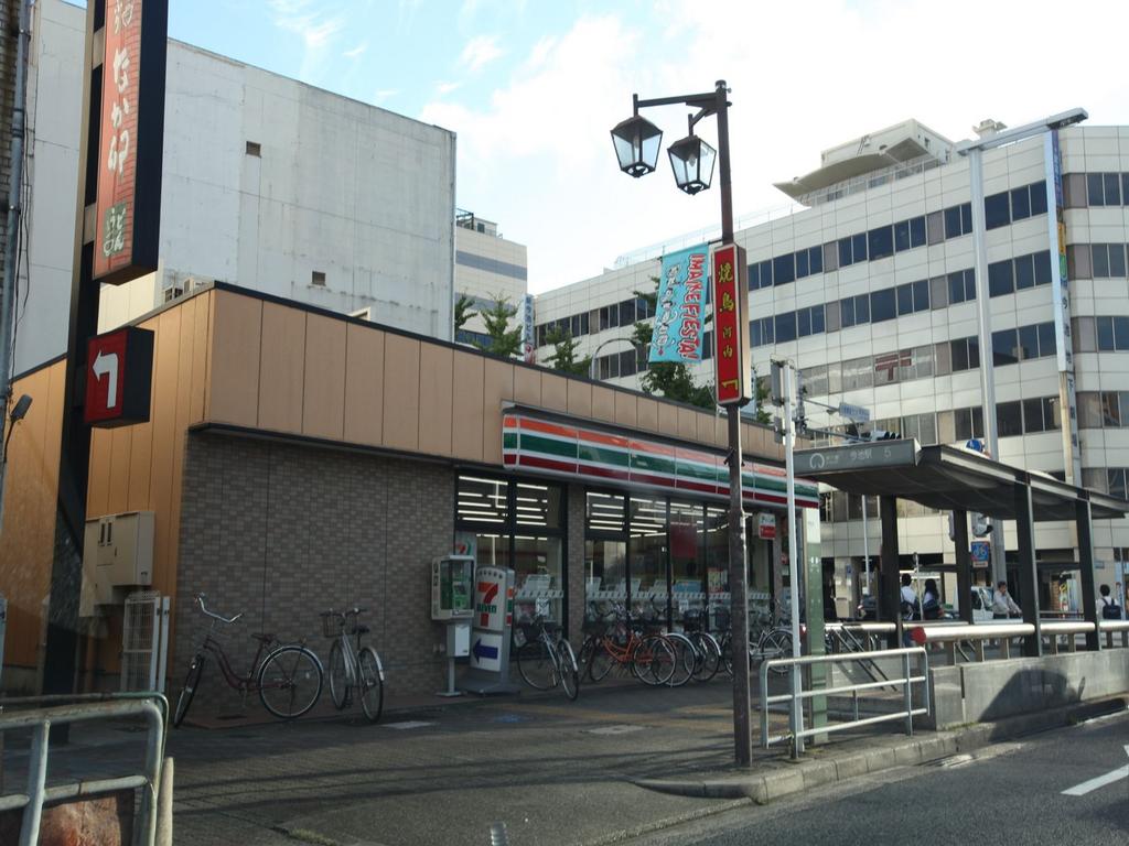 コンビニ　セブンイレブン名古屋今池4丁目店 (コンビニ)（コンビニ）まで157m