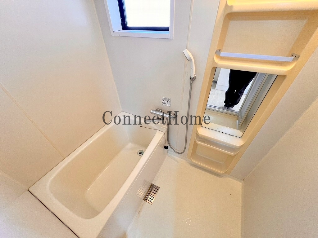 バス・シャワールーム　写真、間取りは２階のお部屋となり、１階はリフォーム予定です。