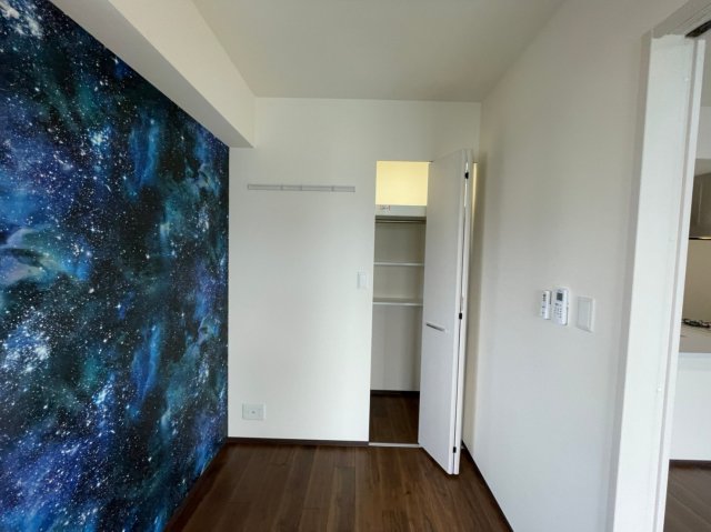 居室・リビング　同建物反転タイプを表示しています