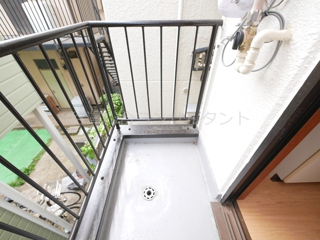 その他　洗濯機置き場（バルコニー）