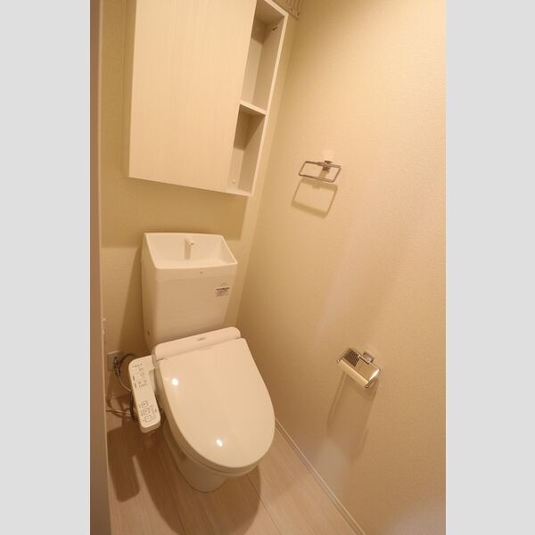 トイレ　洗浄機能付き暖房便座