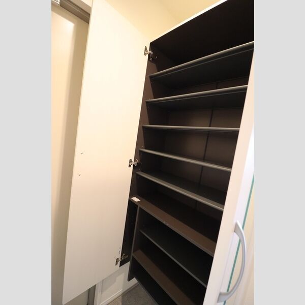 収納　シューズボックス