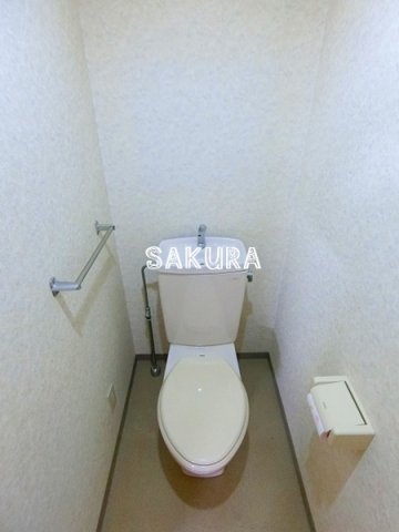 トイレ　清潔感のある水回り♪