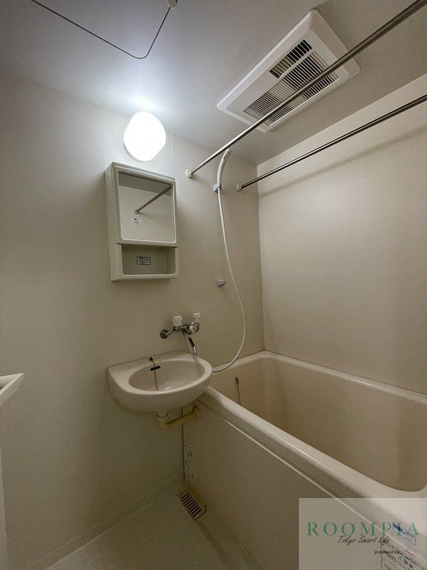 バス・シャワールーム　バス