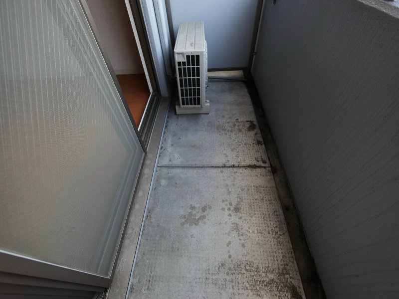 バルコニー　バルコニー　洗濯物が干せます