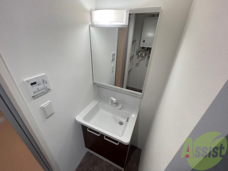 洗面設備　シャンプードレッサーで身支度もラクラクです！