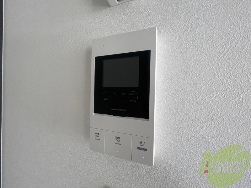 セキュリティ　ＴＶモニター付インターホンです。来客者の顔が見えるので安心！