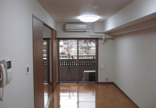 居室・リビング　☆明るい居室☆