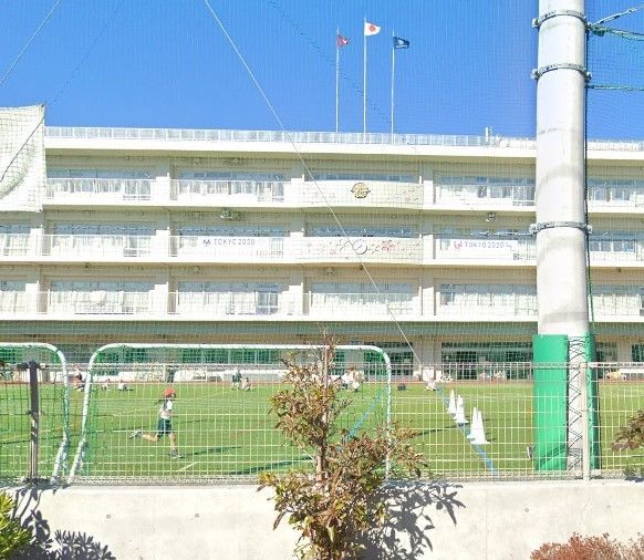 小学校　足立区立鹿浜五色桜小学校（小学校）まで500m