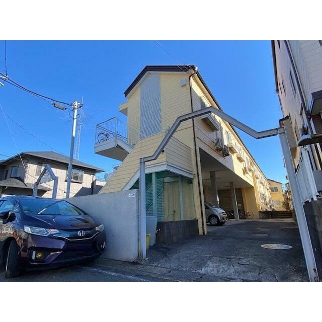 建物外観　大袋駅徒歩４分（３２０ｍ）