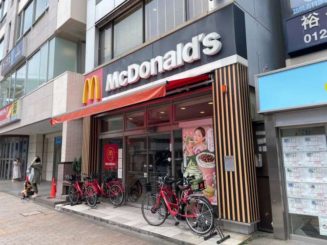 飲食店　マクドナルド大和店（飲食店）まで138m