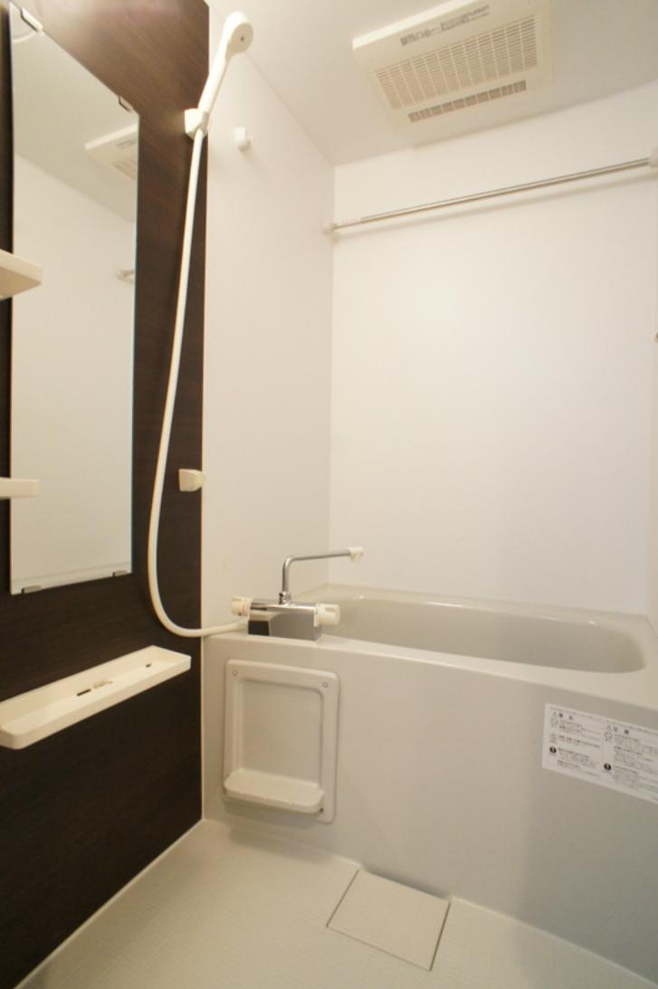 バス・シャワールーム　浴室