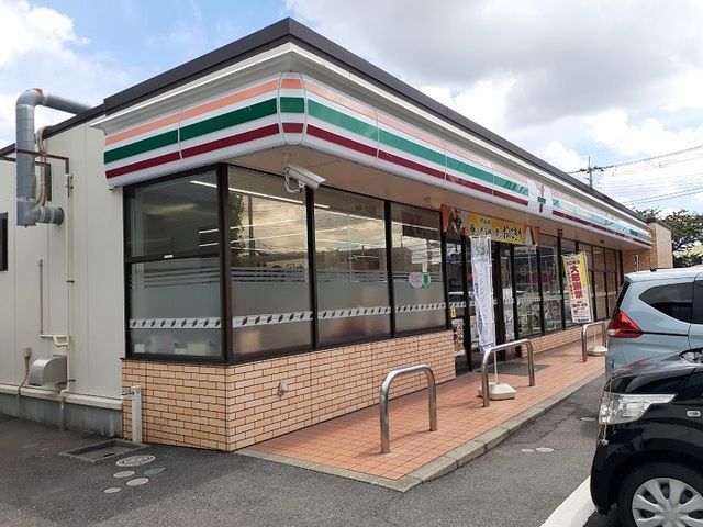 コンビニ　セブンイレブン八千代ゆりのき台（コンビニ）まで450m