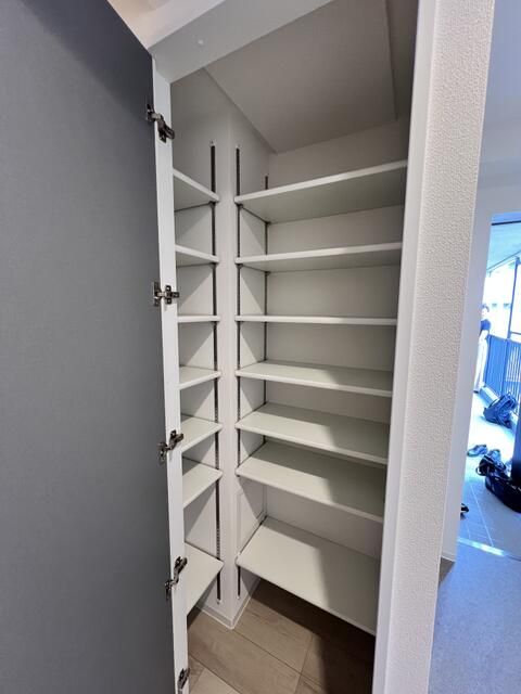 玄関　玄関収納