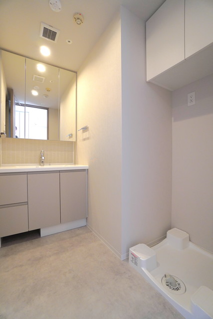 洗面設備　※写真は同タイプ住戸です。