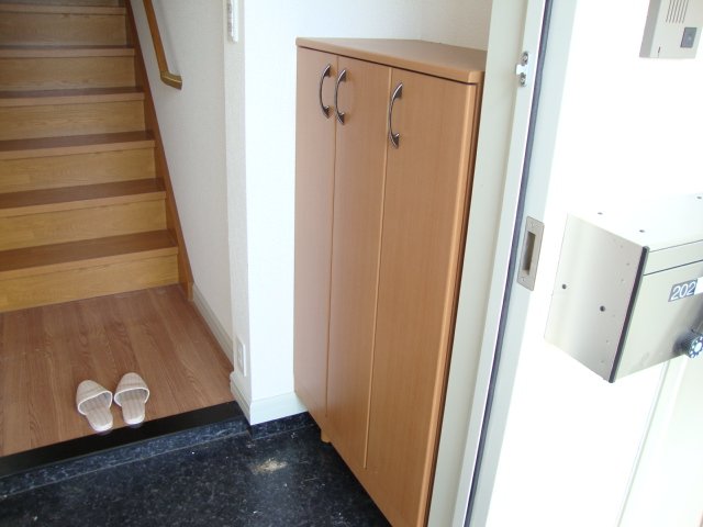 収納　玄関下駄箱