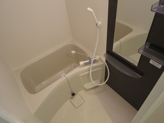 バス・シャワールーム　綺麗なバスルームです！