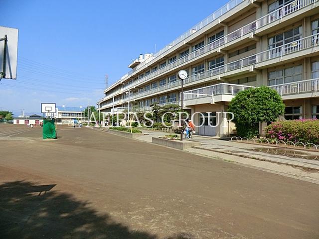 小学校　川越市立山田小学校（小学校）まで302m