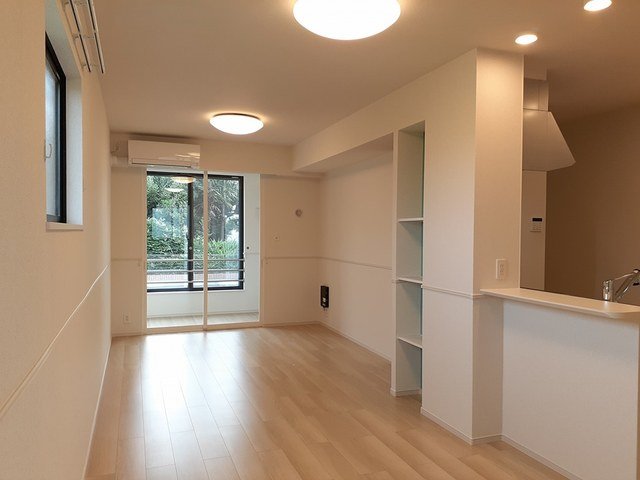 居室・リビング　ゆったり過ごせる居間です