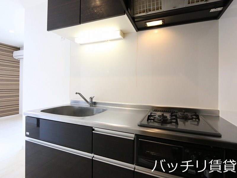 キッチン　画像は同型イメージの為、現況を優先いたします。