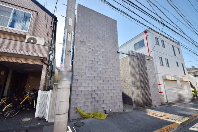 建物外観　★おしゃれなデザイナーズマンションです★