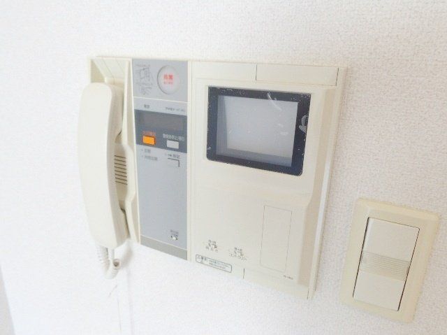 セキュリティ　モニター付きインターホン